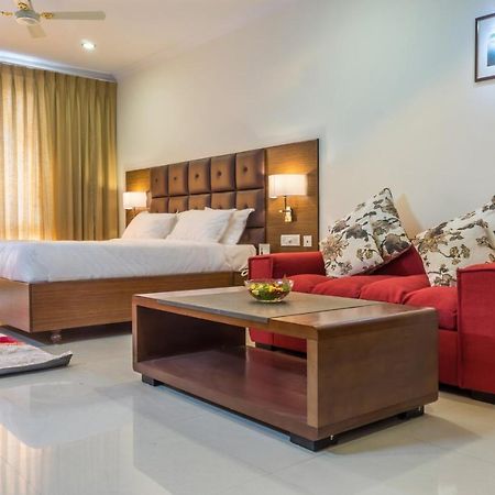 Hotel Saptagiri Haiderabad Buitenkant foto