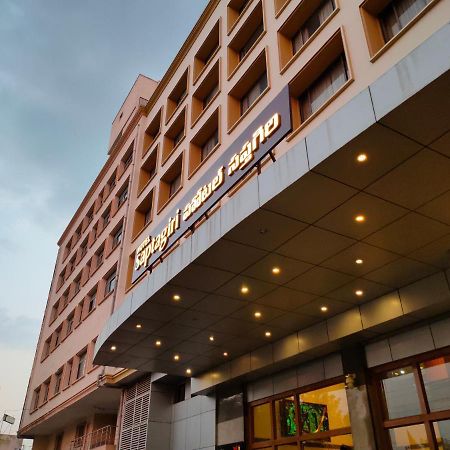 Hotel Saptagiri Haiderabad Buitenkant foto