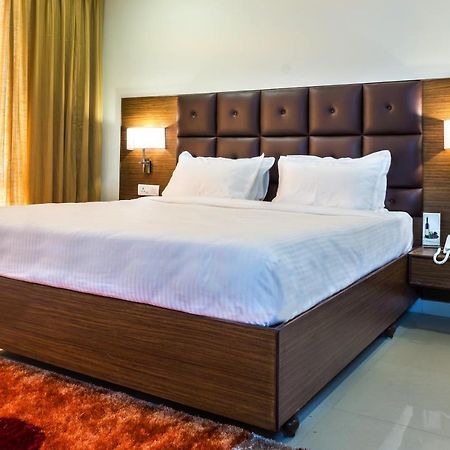 Hotel Saptagiri Haiderabad Buitenkant foto