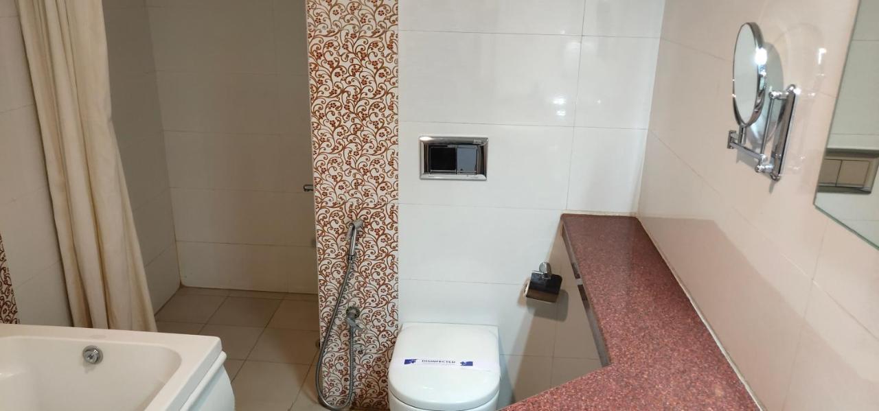 Hotel Saptagiri Haiderabad Buitenkant foto