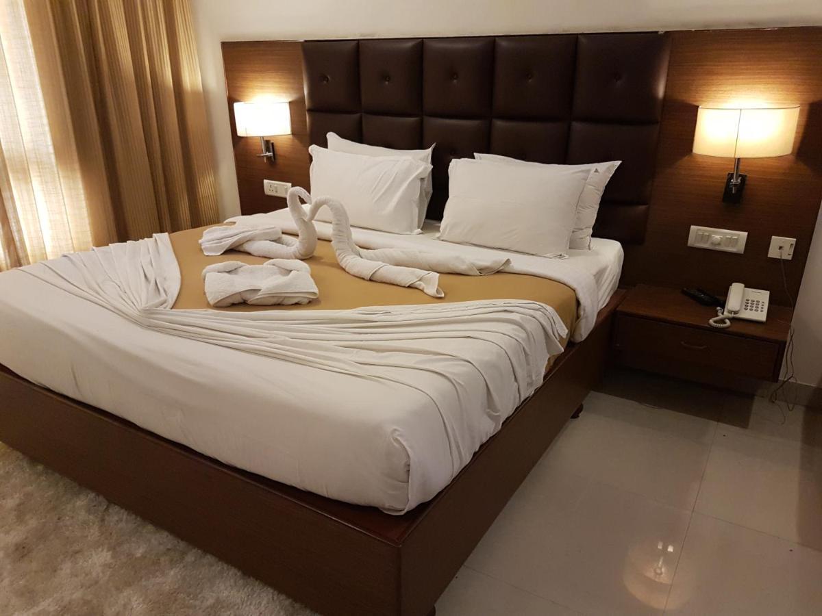 Hotel Saptagiri Haiderabad Buitenkant foto