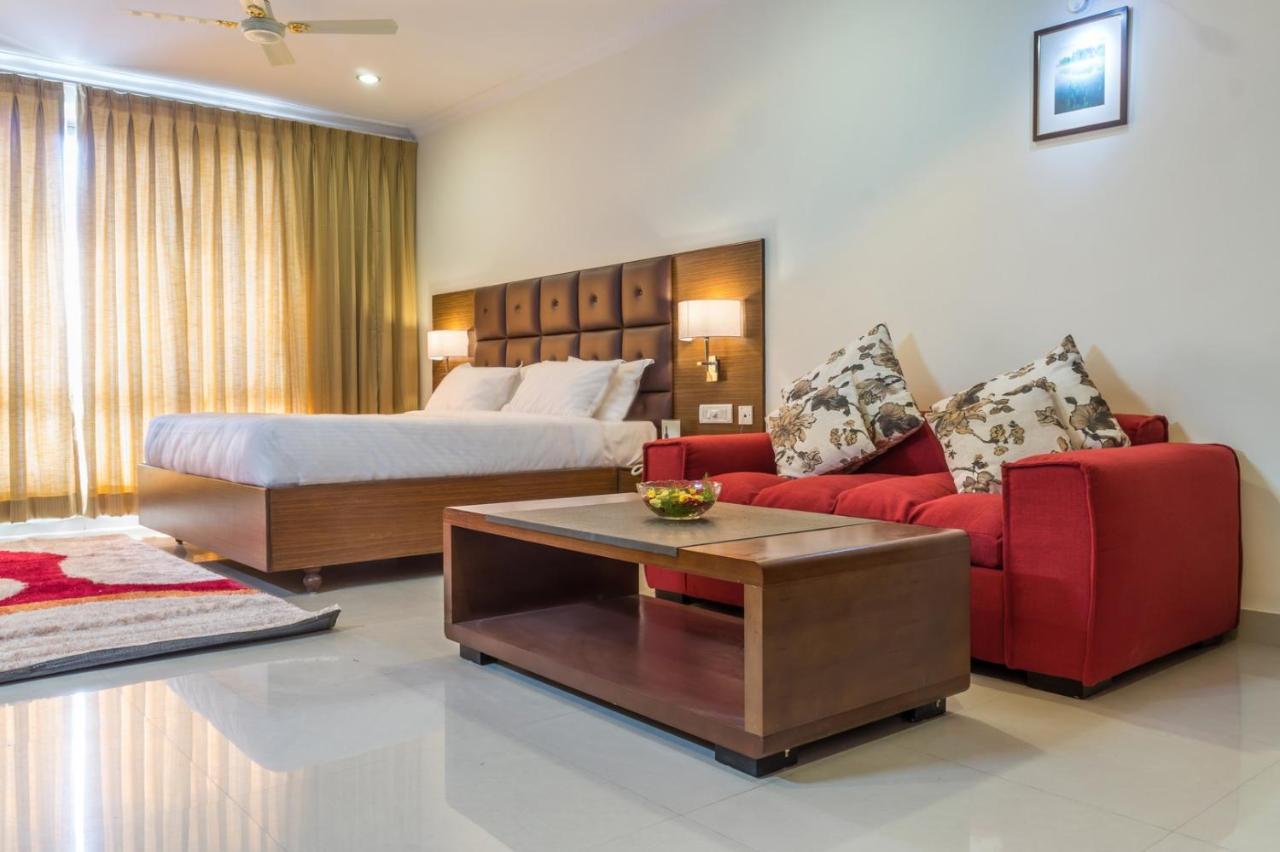 Hotel Saptagiri Haiderabad Buitenkant foto