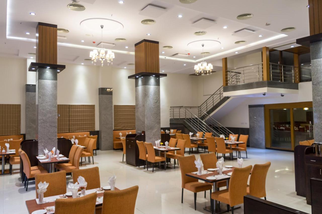 Hotel Saptagiri Haiderabad Buitenkant foto