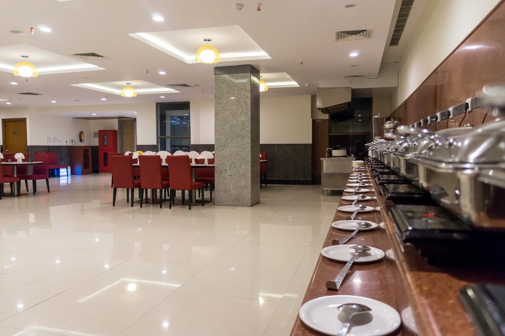 Hotel Saptagiri Haiderabad Buitenkant foto