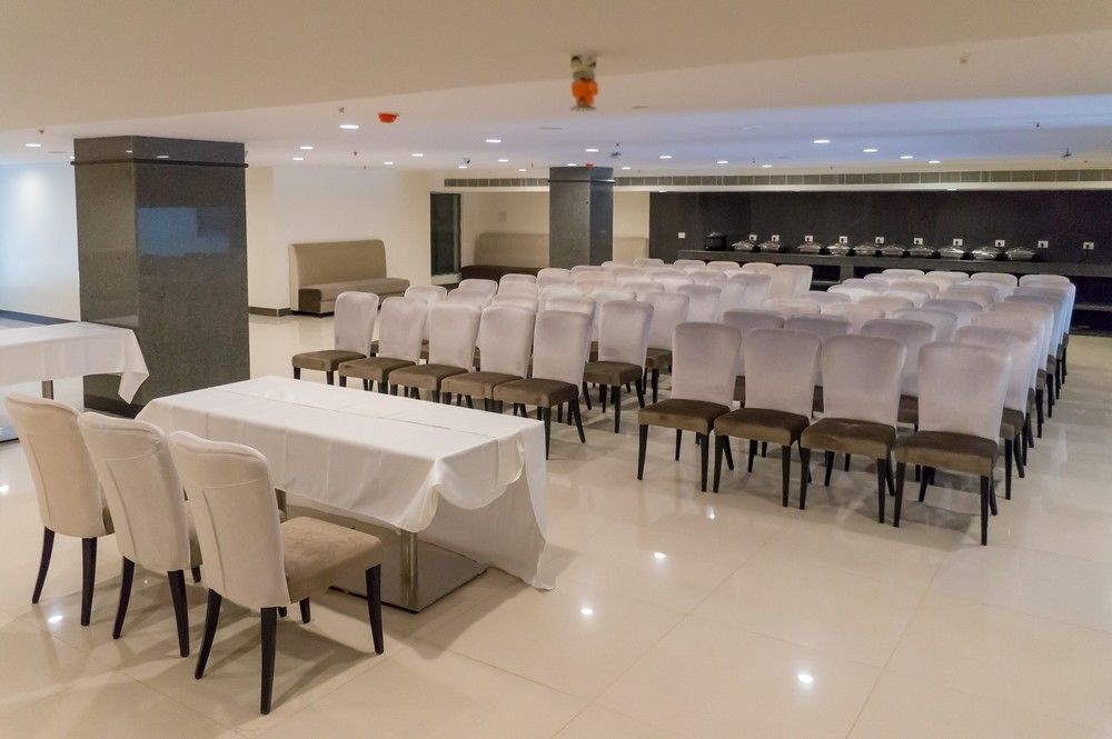 Hotel Saptagiri Haiderabad Buitenkant foto